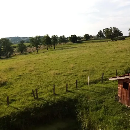 D'hotes Les Papillons Bed & Breakfast *